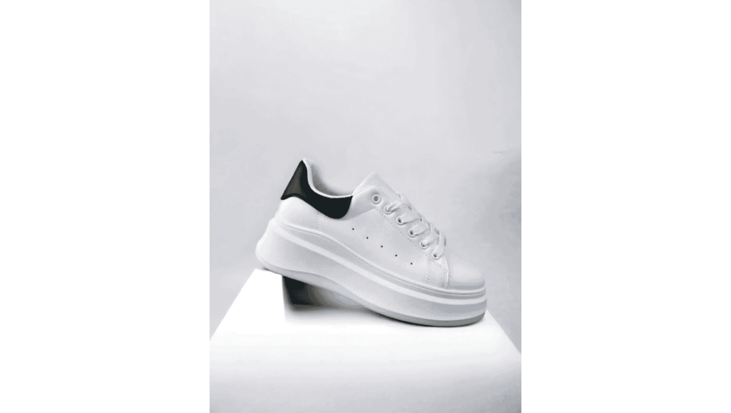 Tenis Blancos con Plataforma